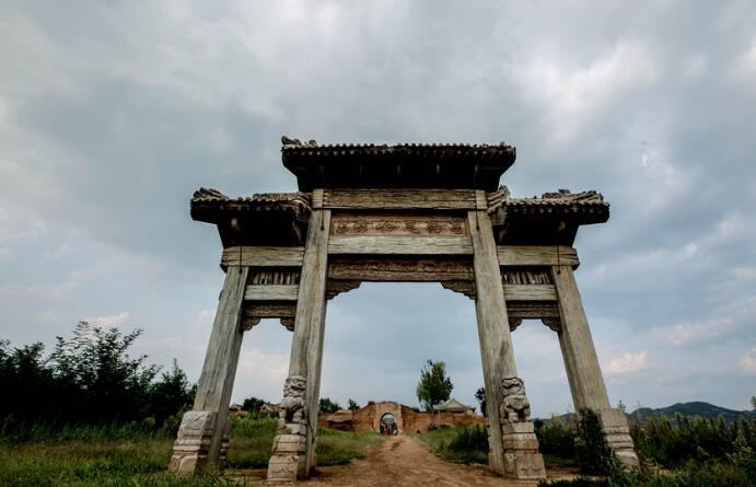 “影視+旅游”=?文旅產業發展的又一強有力引擎 - 商業地產諸葛亮-二三四線城市著名商業地產策劃公司-中國商業地產策劃網-19年操盤經驗,專業提供商業地產前期策劃市場定位招商銷售運營管理顧問等服務