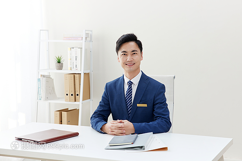 金牌理財銷售顧問形象