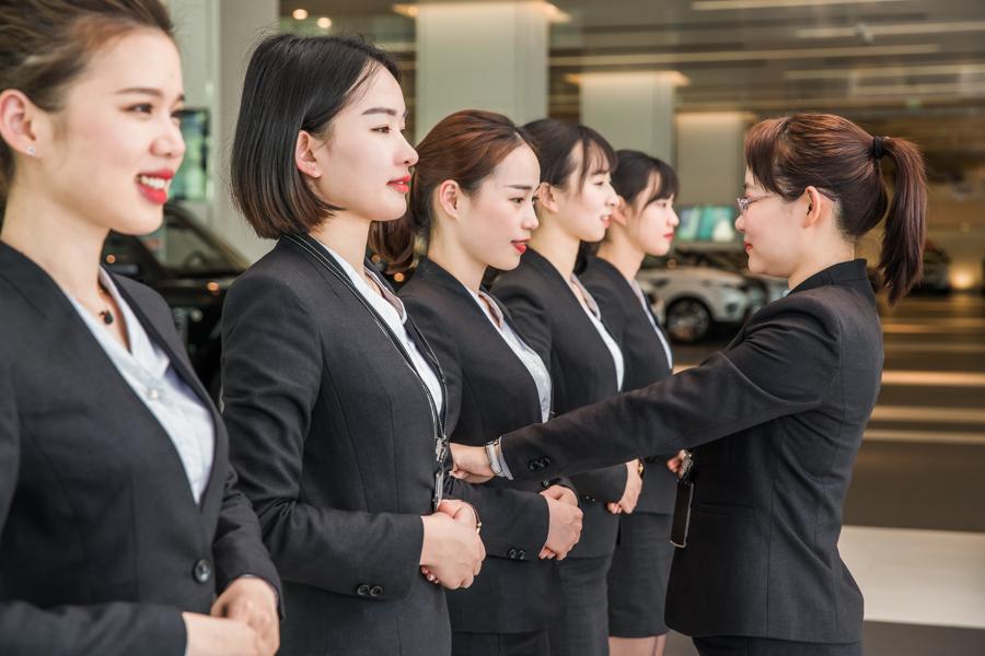 豪車銷售顧問氣質都那么好,原來要接受這么嚴格的禮儀訓練